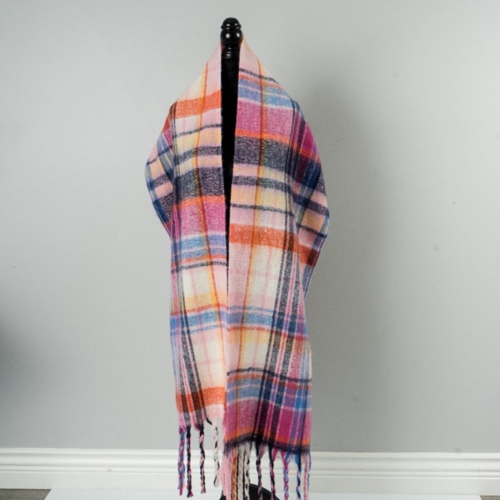 NWT soft brush printed boucle scarf